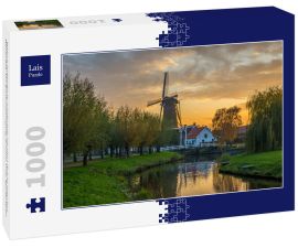 Lais Puzzle - Typisch holländische Landschaft mit einer Gracht und einer Windmühle bei Sonnenuntergang, in Etten-Leur, Nordbrabant - 1.000 Teile