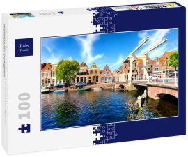 Lais Puzzle - Historische Altstadt von Alkmaar, Nordholland, mit typischen Grachtenhäusern und Zugbrücke - 100 Teile