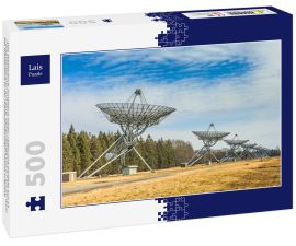 Lais Puzzle - Das Westerbork Synthesis Radio Telescope besteht aus 14 Parabolantennen mit einer Gesamtlänge von 2,7 km im Wald bei Westerbork in der niederländischen Provinz Drenthe - 500 Teile