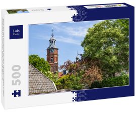 Lais Puzzle - Blick auf den Kirchturm der Sint Lambertuskerk in dem malerischen Städtchen Buren in der Betuwe - 500 Teile