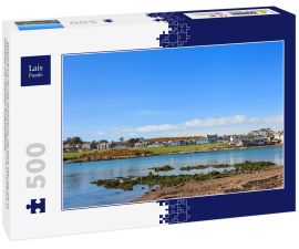 Lais Puzzle - Wasserfront der Isle of Whithorn. Der Blick über die Isle of Whithorn Bay auf das kleine Küstendorf Isle of Whithorn in Dumfries und Galloway, Südschottland - 500 Teile