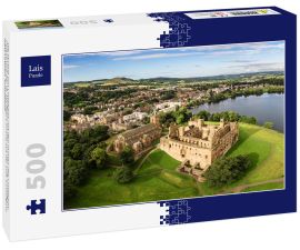 Lais Puzzle - Die Skyline von Linlithgow mit den Ruinen des Linlithgow Palace und der St. Michael's Kirche aus der Luft. Linlithgow, West Lothian, Schottland - 500 Teile