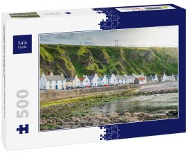 Lais Puzzle - Sonniger Nachmittag in Pennan, kleines Dorf in Aberdeenshire, Schottland - 500 Teile