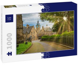 Lais Puzzle - Pfad, der zur Altstadt von Stirling führt, Schottland - 1.000 Teile