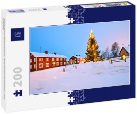 Lais Puzzle - Geschmückter Weihnachtsbaum im Kirchendorf Gammelstad, Lulea; Schweden - 200 Teile