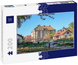 Lais Puzzle - Frühling im ikonischen Park Tradgardsforeningen. Dies ist ein historischer Park in Linkoping, der berühmten Universitätsstadt in Schweden - 200 Teile