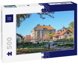 Lais Puzzle - Frühling im ikonischen Park Tradgardsforeningen. Dies ist ein historischer Park in Linkoping, der berühmten Universitätsstadt in Schweden - 500 Teile