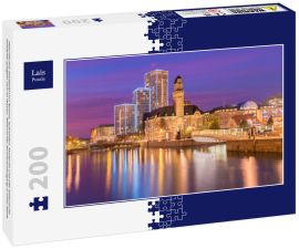 Lais Puzzle - Abendliches Stadtbild von Malmö, Schweden. Moderne und alte historische Gebäude spiegeln sich im Wasser. Malerischer Sonnenuntergang in einer Stadt - 200 Teile
