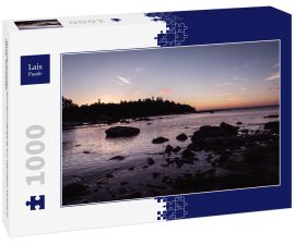 Lais Puzzle - Wunderschoner Sonnenuntergang am steinigen Strand in Gävle, Schweden - 1.000 Teile