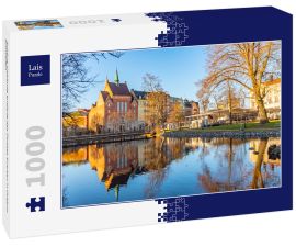 Lais Puzzle - Schöne Gebäude entlang des Flusses Svartan in Orebro, Schweden - 1.000 Teile