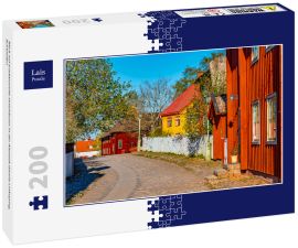 Lais Puzzle - Blick auf traditionelle Holzhäuser in der Altstadt Gamla Linkoping, Schweden - 200 Teile