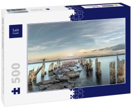 Lais Puzzle - Alter Pier bei Sonnenuntergang im Naturreservat in der Stadt Timrå, Schweden - 500 Teile