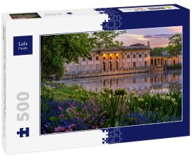 Lais Puzzle - Der Palast auf der Insel - Łazienki Królewskie. Ein neoklassizistischer Palast in Warschau mit vielen Blumen im Frühling - 500 Teile