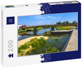Lais Puzzle - Promenade am Warthe-Ufer mit Torunski-Brücke in der historischen Altstadt von Konin, Polen - 200 Teile