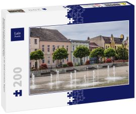 Lais Puzzle - Brunnen auf dem Freiheitsplatz in der Stadt Czarnkow, Region Großpolen (Wielkopolska), Polen - 200 Teile