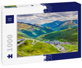 Lais Puzzle - Blick auf El Pas de la Casa von einem Berg aus - Andorra - 1.000 Teile
