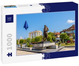 Lais Puzzle - Statue von Ibrahim Rugova in Pristina - Kosovo - 1.000 Teile