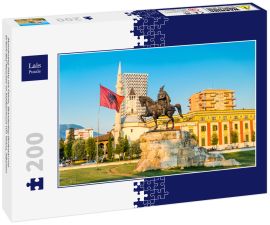 Lais Puzzle - Skanderbeg-Platz mit Fahne, Skanderbeg-Denkmal und Et'hem-Bey-Moschee im Stadtzentrum von Tirana, Albanien - 200 Teile