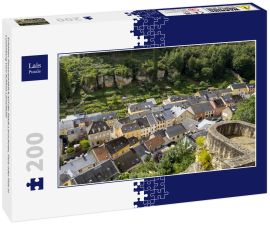 Lais Puzzle - Erhöhter Panoramablick auf die Stadt Larochette, Fiels oder Fels in Luxemburg vom Schloss Larochette - 200 Teile