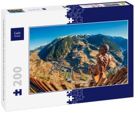 Lais Puzzle - Fischaugenblick auf das Dorf Canillo Andorra und seine Umgebung - 200 Teile