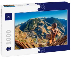 Lais Puzzle - Fischaugenblick auf das Dorf Canillo Andorra und seine Umgebung - 1.000 Teile