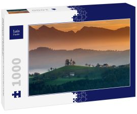 Lais Puzzle - Herbstlandschaft einer schönen Kirche auf dem Gipfel eines Hügels, in Slowenien - 1.000 Teile