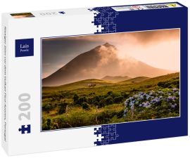 Lais Puzzle - Riesiger Stier vor dem Vulkan Pico-Azoren, Portugal - 200 Teile