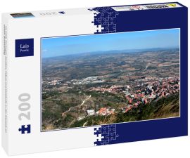 Lais Puzzle - Covilhã, Portugal: Straßen, Plätze und Gebäude in der Altstadt an einem Sommertag - 200 Teile
