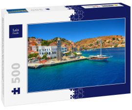 Lais Puzzle - Blick auf das griechische Meer Simy Insel Hafen Hafen, klassische Schiff Yachten, Häuser auf der Insel Hügel, Touristen Ägäis Bucht. Griechenland Inseln Urlaub Urlaub Reise Touren von Rhodos Insel. Griechenland Architektur - 500 Teile