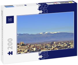 Lais Puzzle - Kleine Stadt Kozani in Nordgriechenland, im Hintergrund der Berg Olympos - 200 Teile