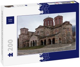 Lais Puzzle - Heiliges Kloster St. Johannes der Täufer in Akritochori, Serres, Griechenland. Es ist nach den architektonischen Standards byzantinischer Klöster gebaut - 200 Teile