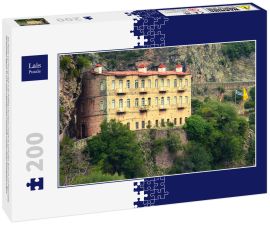 Lais Puzzle - Das Kloster von Prousos liegt in der Präfektur Evrytania und gilt als spirituelles Zentrum und Pilgerstätte der gesamten Region. Es ist in einer majestätischen Landschaft in einem steilen Felsengebiet erbaut. - 200 Teile
