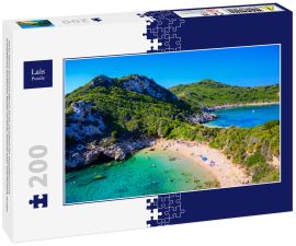 Lais Puzzle - Porto Timoni Strand bei Afionas ist ein paradiesischer Doppelstrand mit kristallklarem azurblauem Wasser auf Korfu, Ionische Insel, Griechenland, Europa - 200 Teile