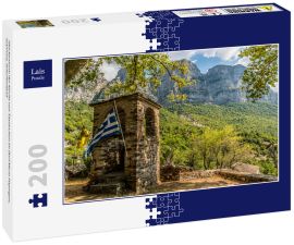 Lais Puzzle - Glockenturm der Kirche von Taxiarchon im Dorf Micro Papingon, Ioannina, Griechenland - 200 Teile