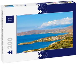 Lais Puzzle - Blick über die Buchten von Batsi und Gavrion auf der griechischen Kykladen-Insel Andros mit der Insel Euböa am Horizont - 200 Teile