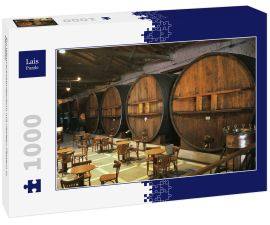 Lais Puzzle - Ein Weinverkostungsraum mit riesigen Fässern in Mendoza - 1.000 Teile