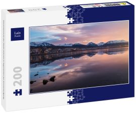 Lais Puzzle - Gesamtansicht der Stadt Ushuaia in Argentinien bei Sonnenaufgang. - 200 Teile
