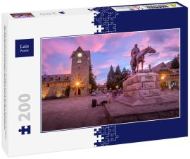Lais Puzzle - Die Plaza San Martin befindet sich in Rio Negro, genauer gesagt in Bariloche. Auf diesem Platz befindet sich auch eine Statue, die General Jose de San Martin gewidmet ist. - 200 Teile