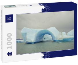 Lais Puzzle - Blick auf einen blauen Eisberg, der im Argentino-See in der Nähe des Upsala-Gletschers schwimmt, Santa Cruz, Argentinien.  - 1.000 Teile