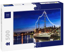 Lais Puzzle - Altes Segelboot im Hafen, mit Lichtern der Stadt und Wasserreflexionen, in der Dämmerung. Puerto Madero, Buenos Aires, Argentinien - 500 Teile