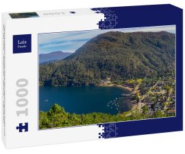 Lais Puzzle - Panoramablick auf die Stadt San Martín de los Andes und den See Lácar - Patagonien - Neuquén - Argentinien - 1.000 Teile