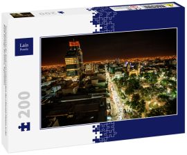 Lais Puzzle - Nachtansicht der Stadt und insbesondere des Libertad-Platzes in der Stadt Santiago del Estero, Argentinien. - 200 Teile