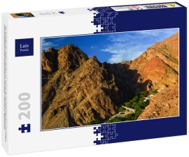 Lais Puzzle - Der Komplex der heißen Quellen von Termas de Fiambalá liegt tief in der kargen und zerklüfteten Andenlandschaft um Fiambalá, Catamarca, Argentinien - 200 Teile