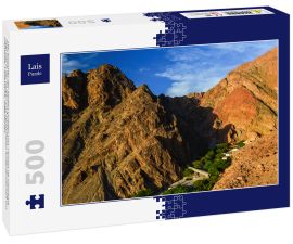 Lais Puzzle - Der Komplex der heißen Quellen von Termas de Fiambalá liegt tief in der kargen und zerklüfteten Andenlandschaft um Fiambalá, Catamarca, Argentinien - 500 Teile