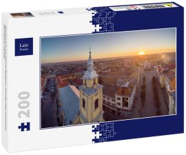 Lais Puzzle - Abendansicht von oben auf Beregovo. Zentraler Platz und schöne Abendsonne. Ukraine - 200 Teile