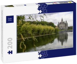 Lais Puzzle - Das Haus des Gebets, eine der größten Baptistenkirchen in Europa. Winnyzja, Ukraine. Haus des Evangeliums. Sie wurde 1996 eröffnet und ist eine der größten Baptistenkirchen in Europa - 200 Teile