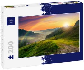 Lais Puzzle - Berghang in der Nähe des Dorfes im Morgennebel - 200 Teile