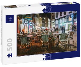 Lais Puzzle - Öffentliches Restaurant in den Straßen Kopenhagens bei Nacht mit Neonlicht und Vintage-Stühlen - 500 Teile