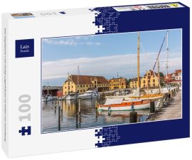 Lais Puzzle - Alte Segelboote und riesige Lagerhäuser im Hafen von Svendborg - 100 Teile