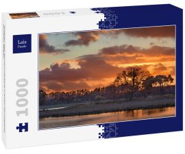 Lais Puzzle - Schöner roter Sonnenuntergang in einem Feuchtgebiet, Turnhout, Belgien - 1.000 Teile